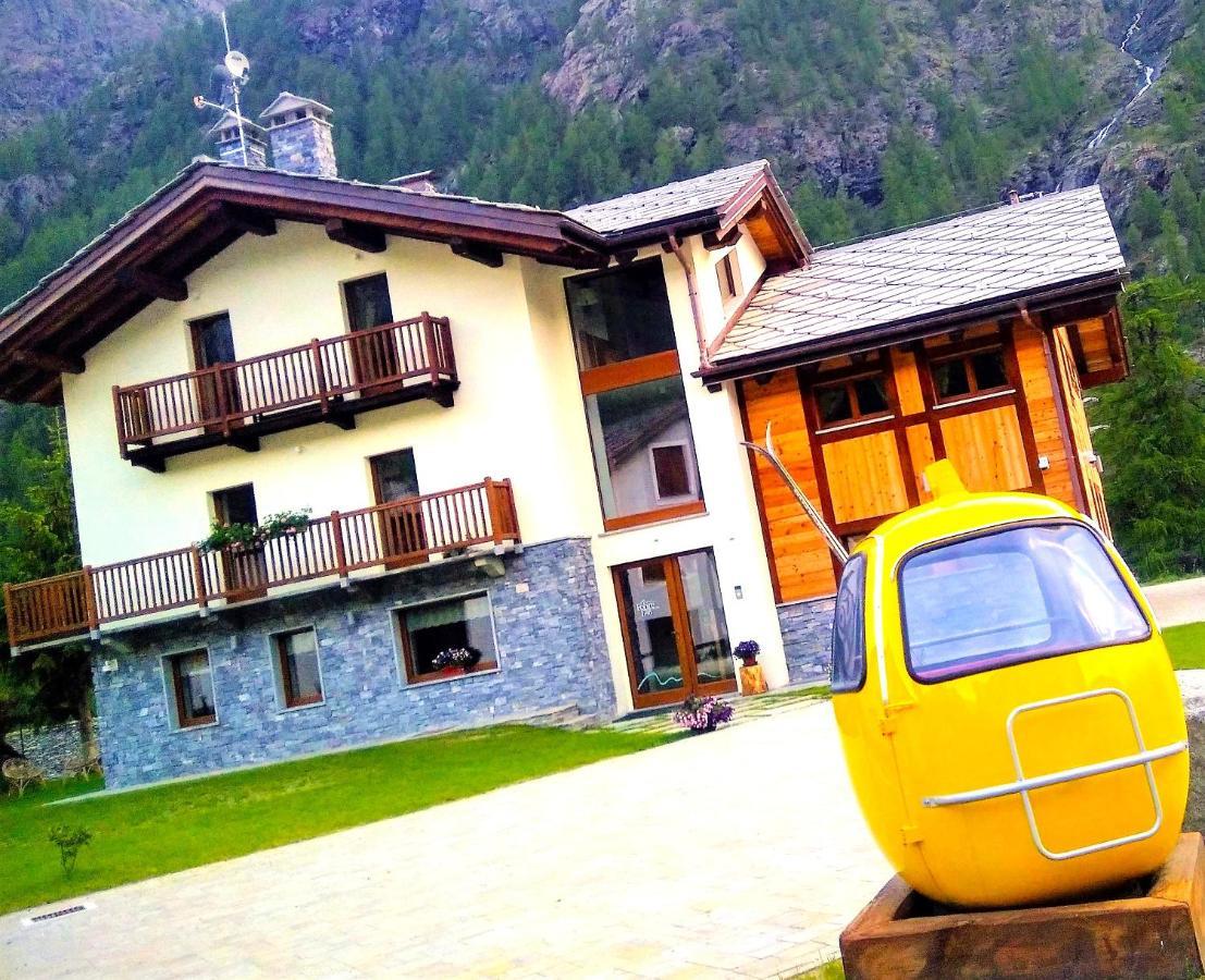 Fohre1748 Hotel Gressoney-La-Trinite Bagian luar foto
