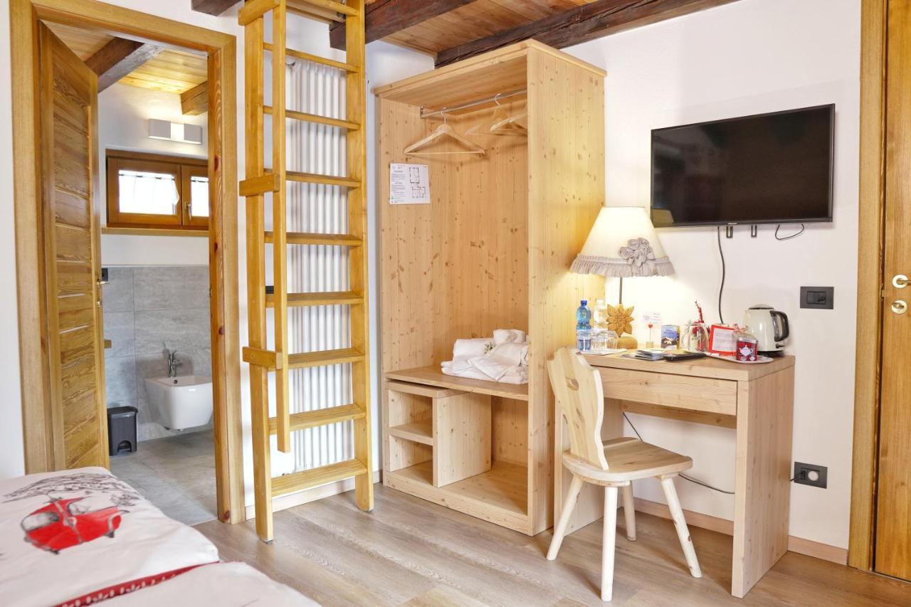Fohre1748 Hotel Gressoney-La-Trinite Bagian luar foto