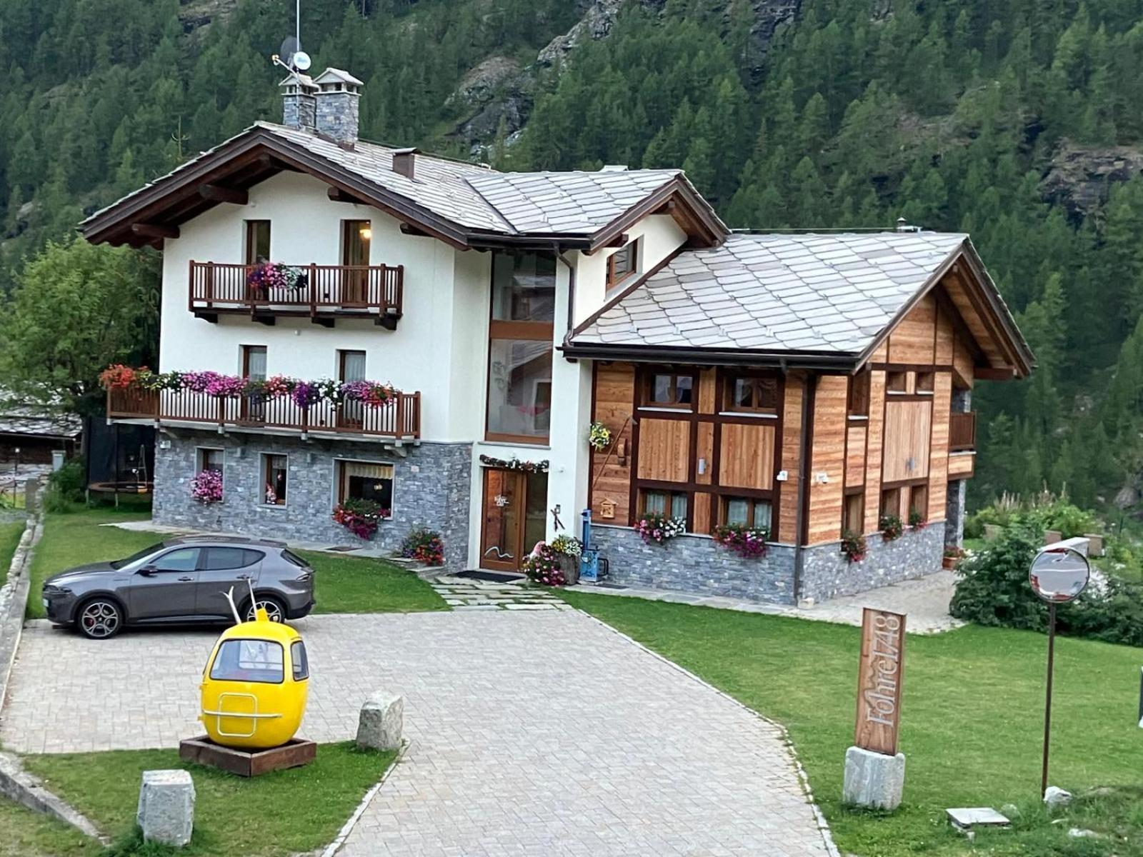 Fohre1748 Hotel Gressoney-La-Trinite Bagian luar foto